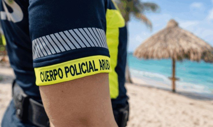 Police Clarify Beach Palapa Access Rights After Incident at Manchebo Resort Police Clarify Public Access to Aruba’s Beach Palapas