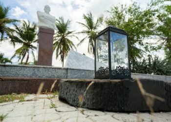 Monumento Plaza 18 di Maart Aruba