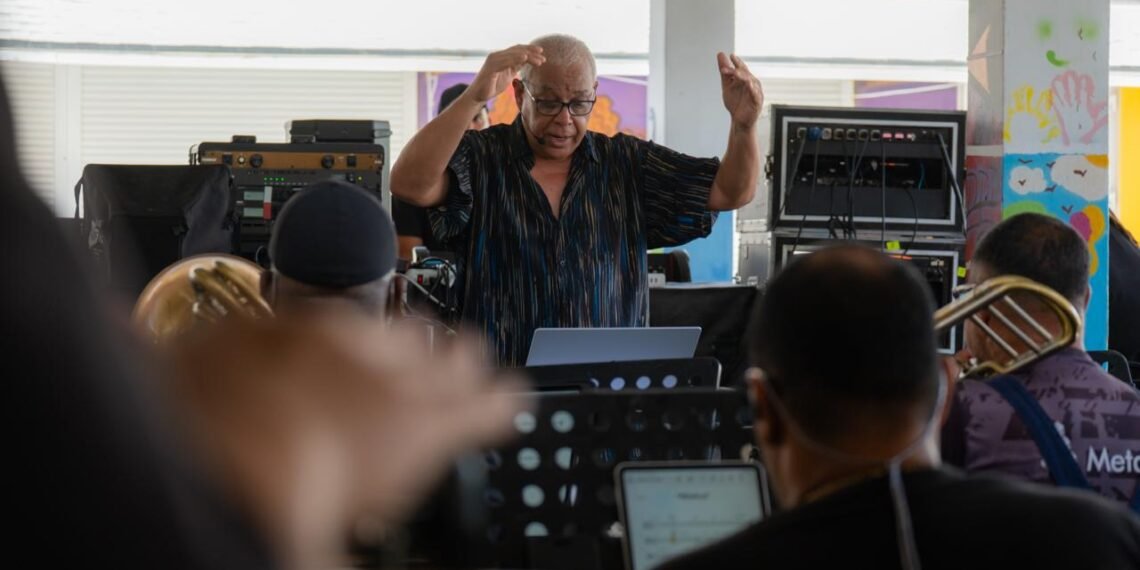 Aruba national orchestra anthem performance