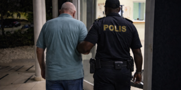 Aruba police DUI elderly driver arrest