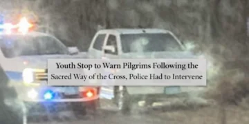 Youth Stop to Warn Pilgrims Following the Sacred Way of the Cross, Police Had to Intervene youthstop