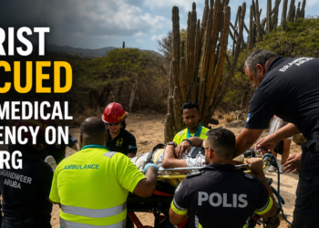 Tourist Rescued After Medical Emergency on Hooiberg