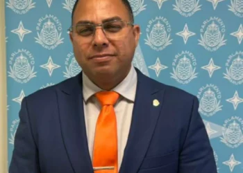 Pieters Criticizes Sneek Over Parliamentary Suspension