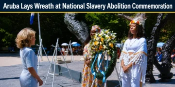 aruba lays wreath