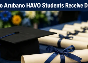 havo students receive diplomas