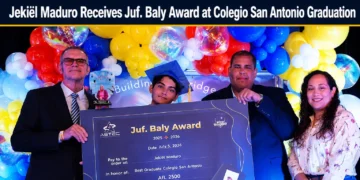 Jekiël Maduro Receives Juf. Baly Award at Colegio San Antonio Graduation jekiel maduro receives juf baly award