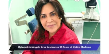 Optometrist Angela Cruz Celebrates 25 Years at Optica Moderna