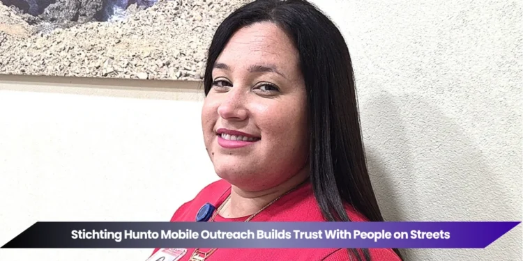 stichting hunto mobile outreach builds trust with people on streets