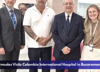 Bermudez Visits Colombia International Hospital in Bucaramanga