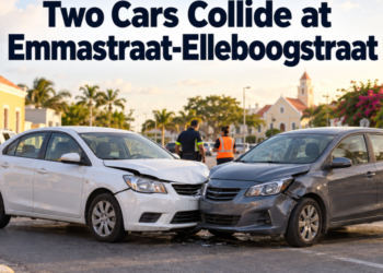 Two Cars Collide at Emmastraat-Elleboogstraat
