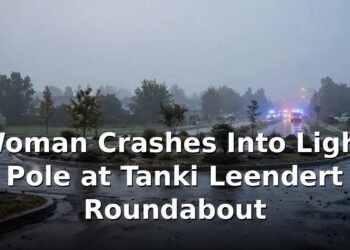 Woman Crashes Into Light Pole at Tanki Leendert Roundabout